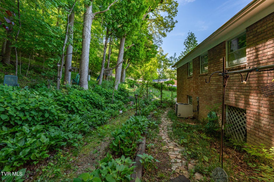 Photo #22: 1025 Eastbrook Drive