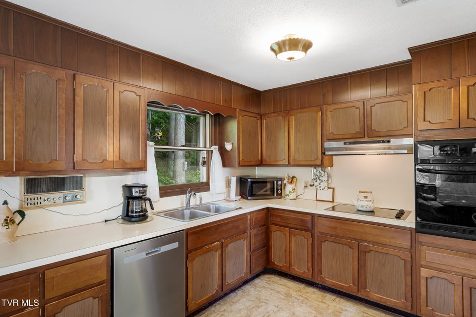 Photo #37: 1025 Eastbrook Drive