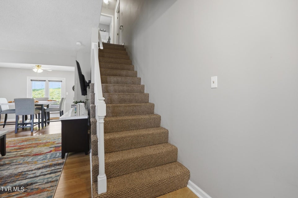 Photo #16: 1725 Lakeview Drive