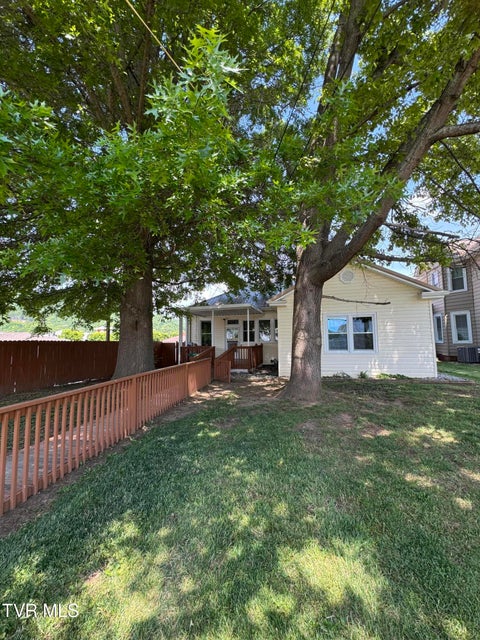 Photo #3: 216 1st Street