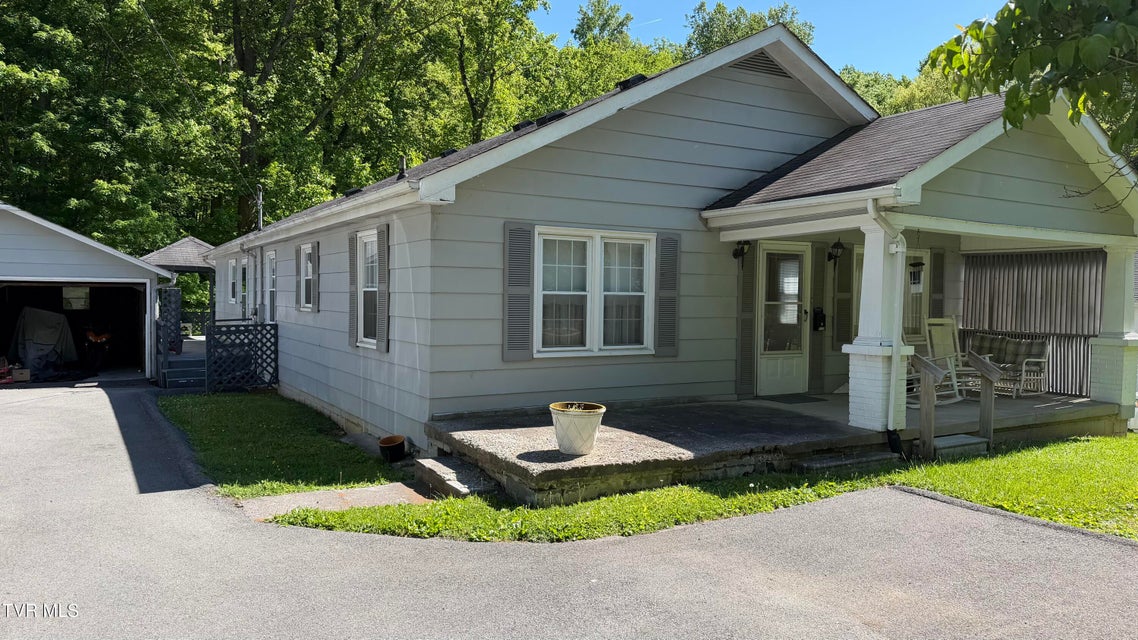 Photo #7: 1420 Cedar Street