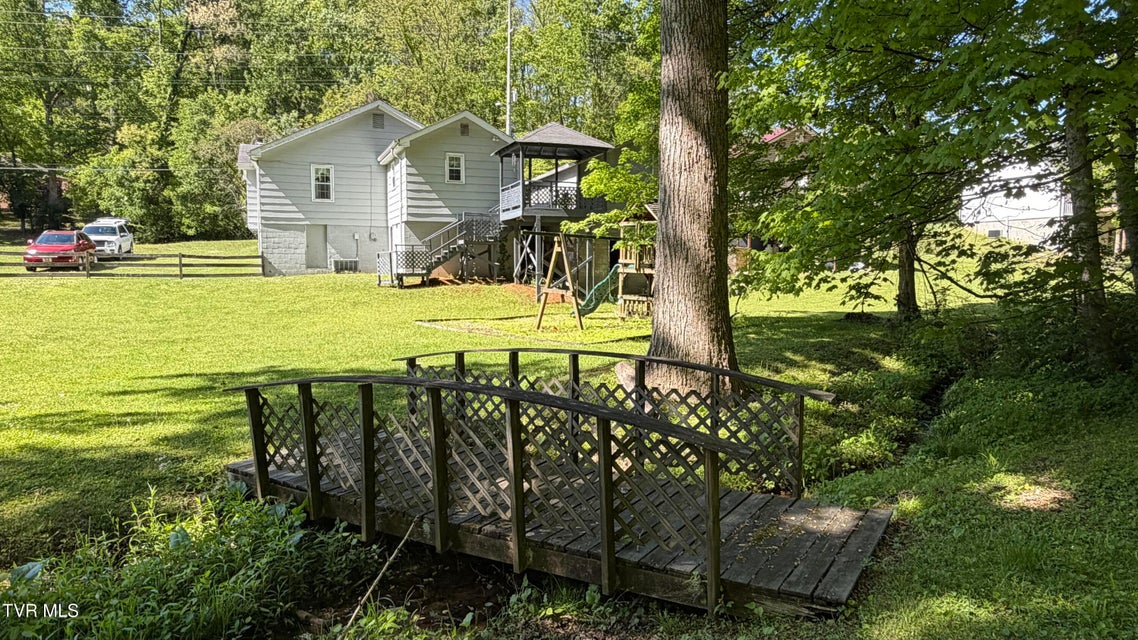 Photo #13: 1420 Cedar Street
