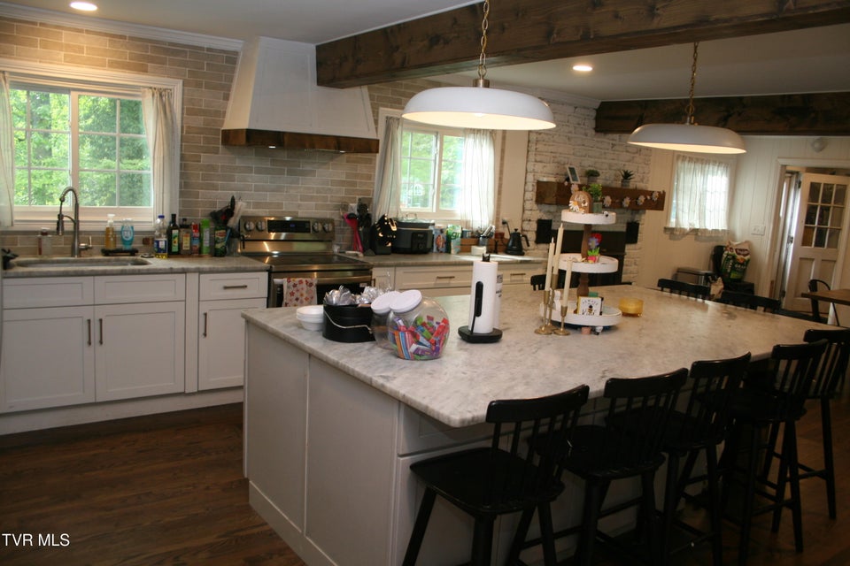 Photo #11: 321 Baron Drive