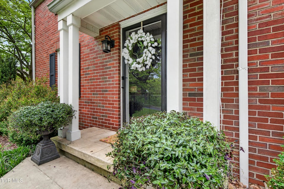 Photo #4: 346 North Street