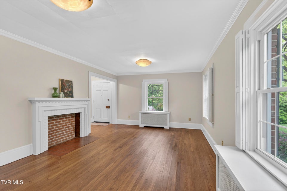 Photo #11: 346 North Street