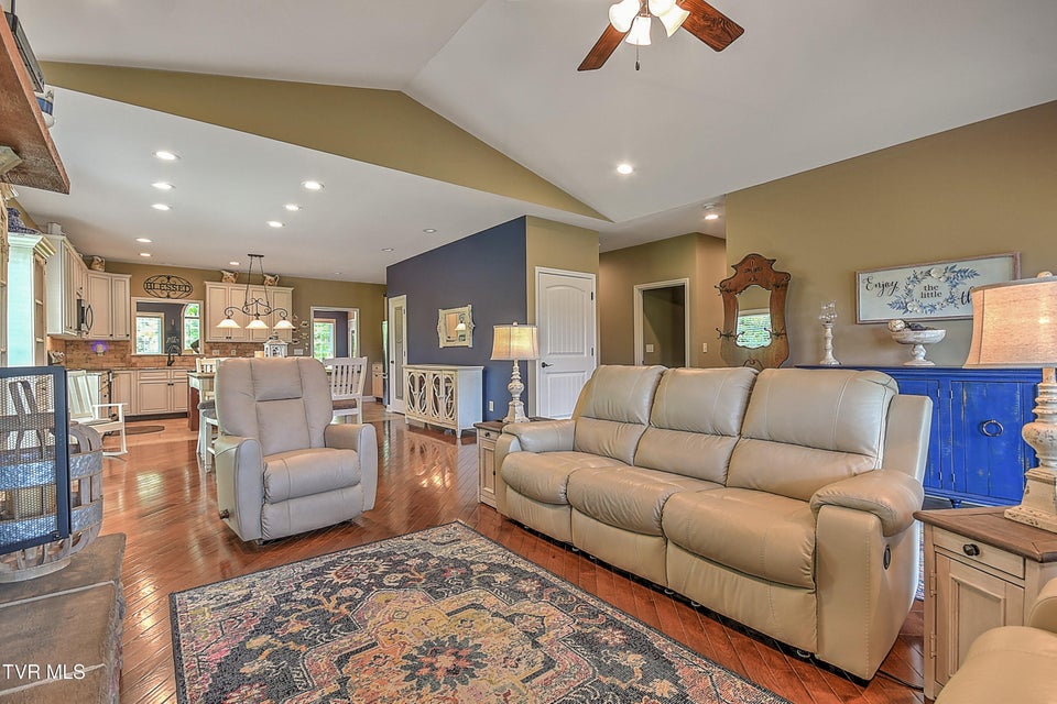 Photo #12: 1790 Seaver Road