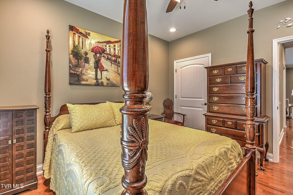 Photo #33: 1790 Seaver Road
