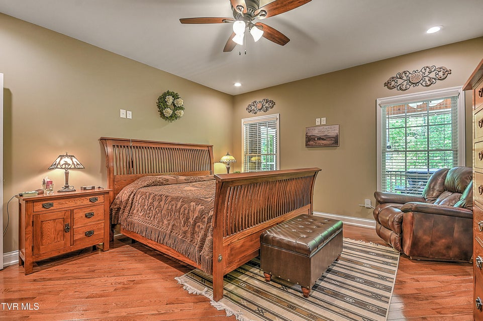 Photo #35: 1790 Seaver Road