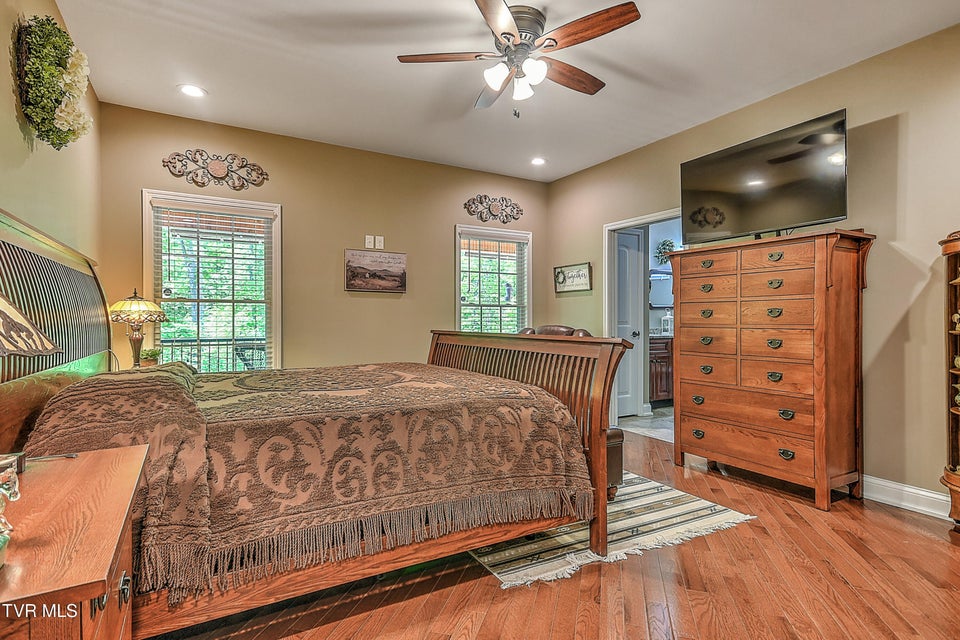 Photo #37: 1790 Seaver Road