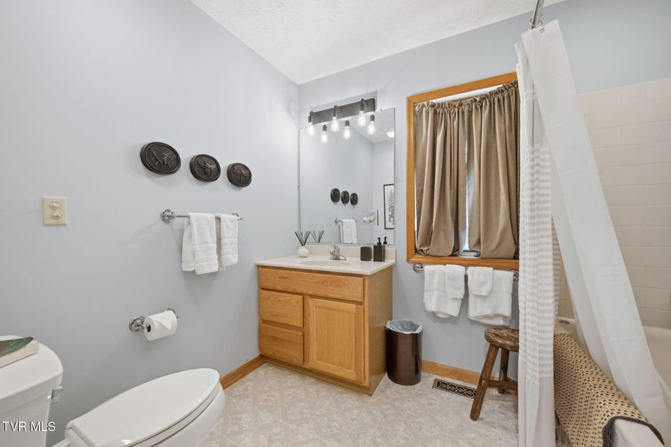 Photo #22: 237 Candlewood Lane