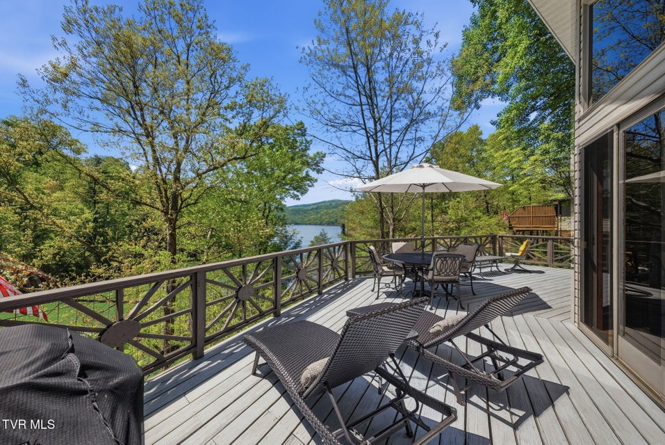 Photo #12: 237 Candlewood Lane