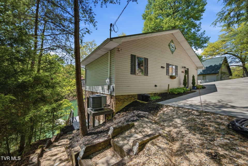Photo #31: 237 Candlewood Lane