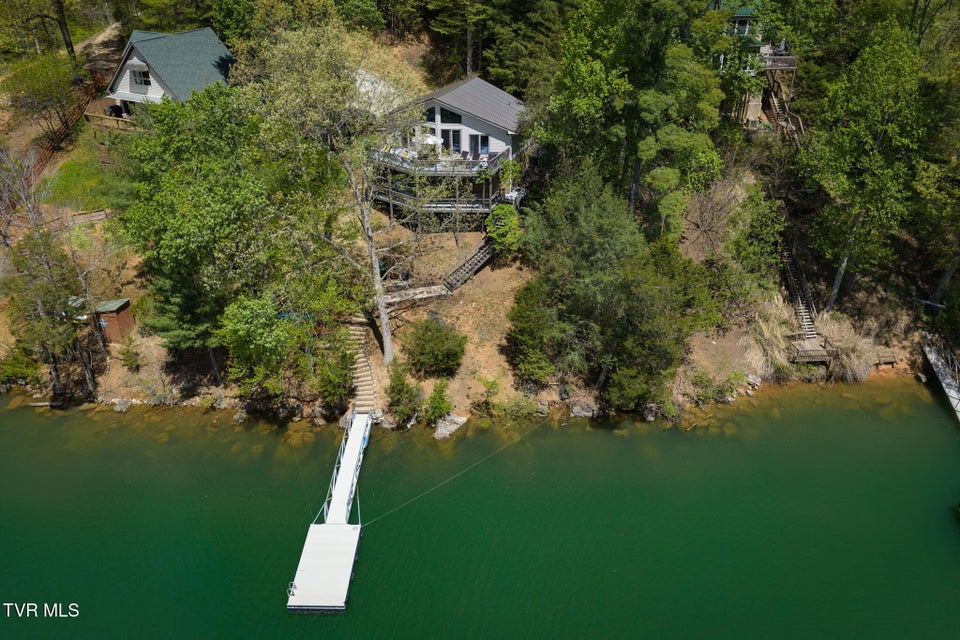 Photo #6: 237 Candlewood Lane