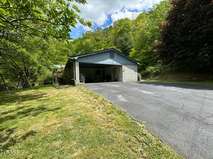 Photo #12: 665 Isabell Street