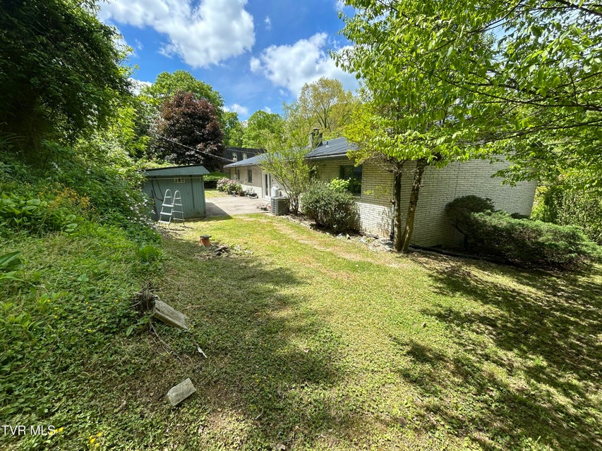 Photo #13: 665 Isabell Street