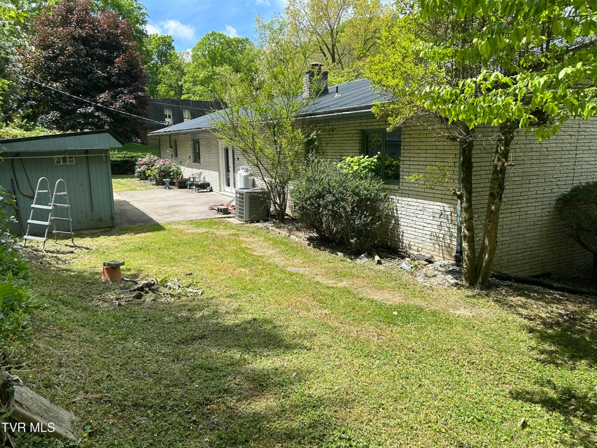 Photo #18: 665 Isabell Street