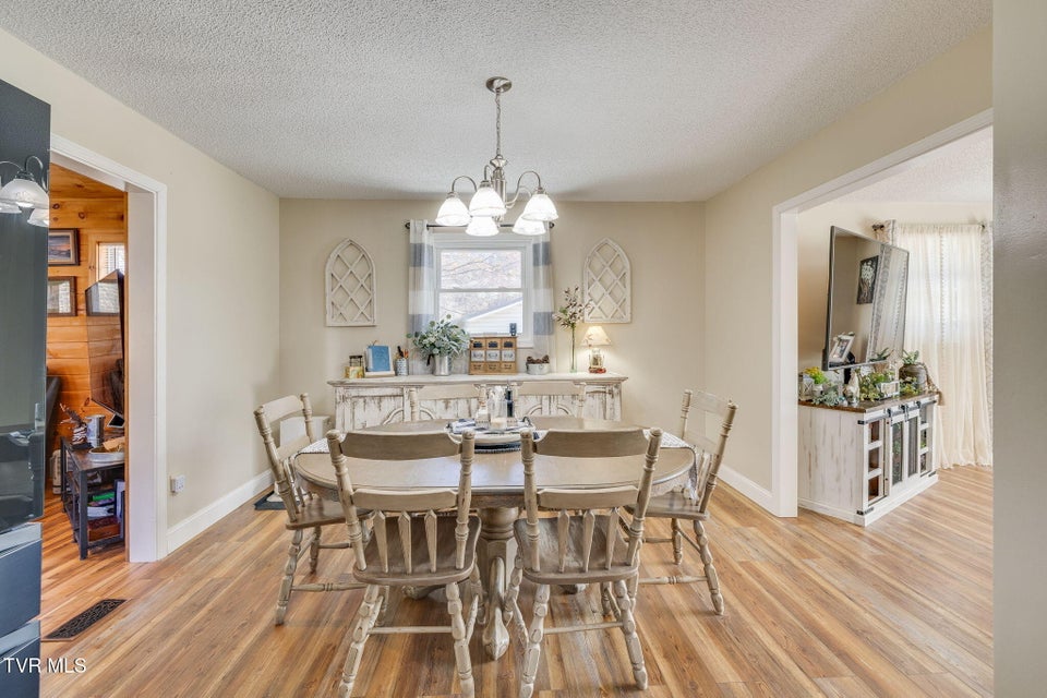 Photo #9: 107 Summerview Court