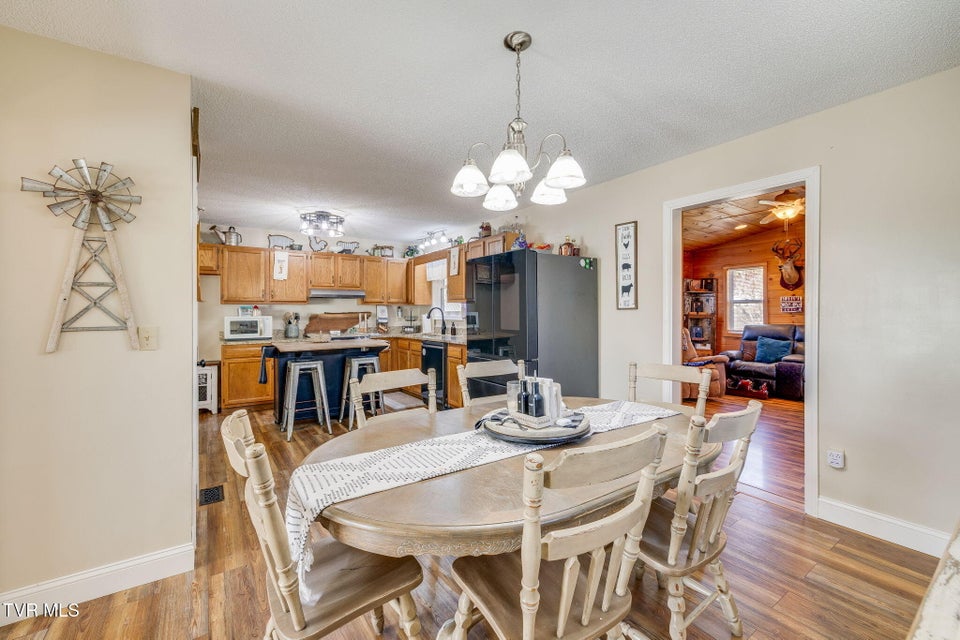 Photo #10: 107 Summerview Court