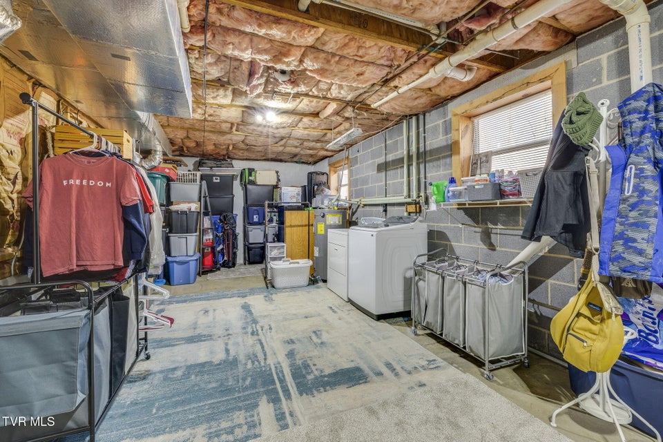 Photo #27: 107 Summerview Court