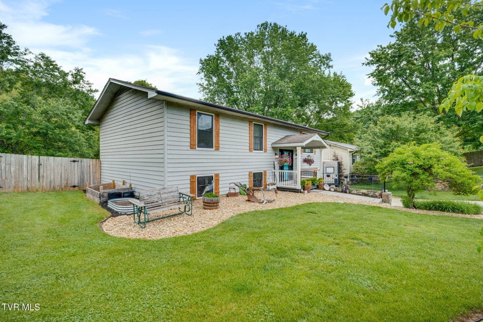 Photo #2: 107 Summerview Court