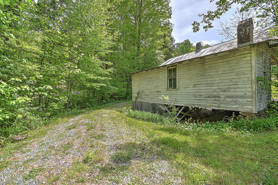 Photo #56: 275 Tiger Creek Road