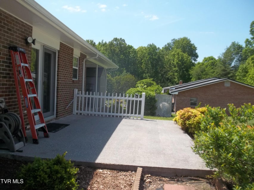 Photo #18: 134 Briarwood Drive