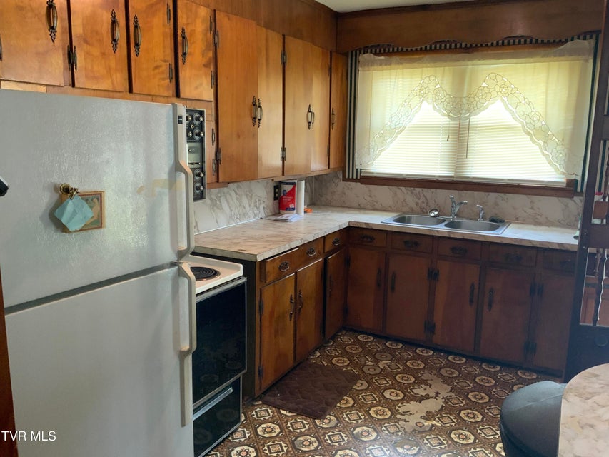 Photo #28: 1300 Holston Drive