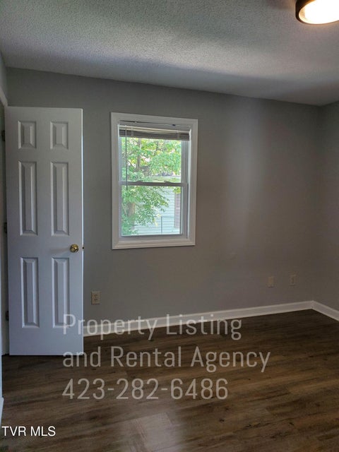 Photo #7: 510 Lamont Street