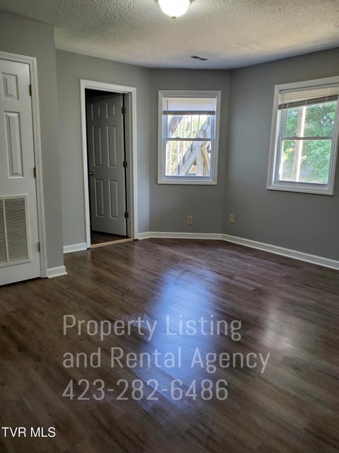 Photo #9: 510 Lamont Street