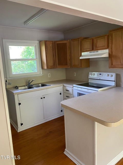 Photo #7: 517 Nunley Drive