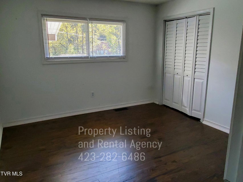 Photo #13: 517 Nunley Drive