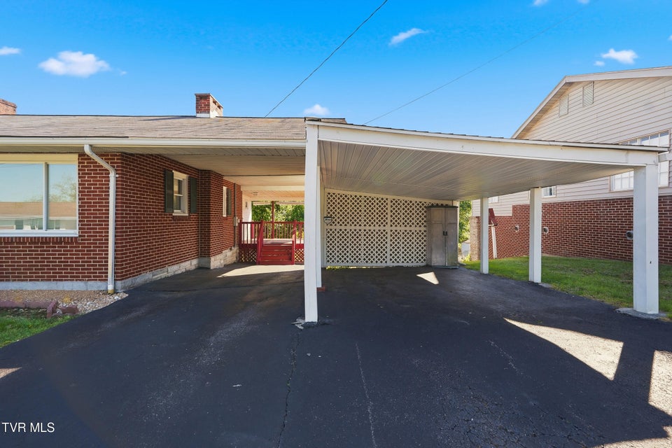 Photo #7: 105 Western Hills Avenue