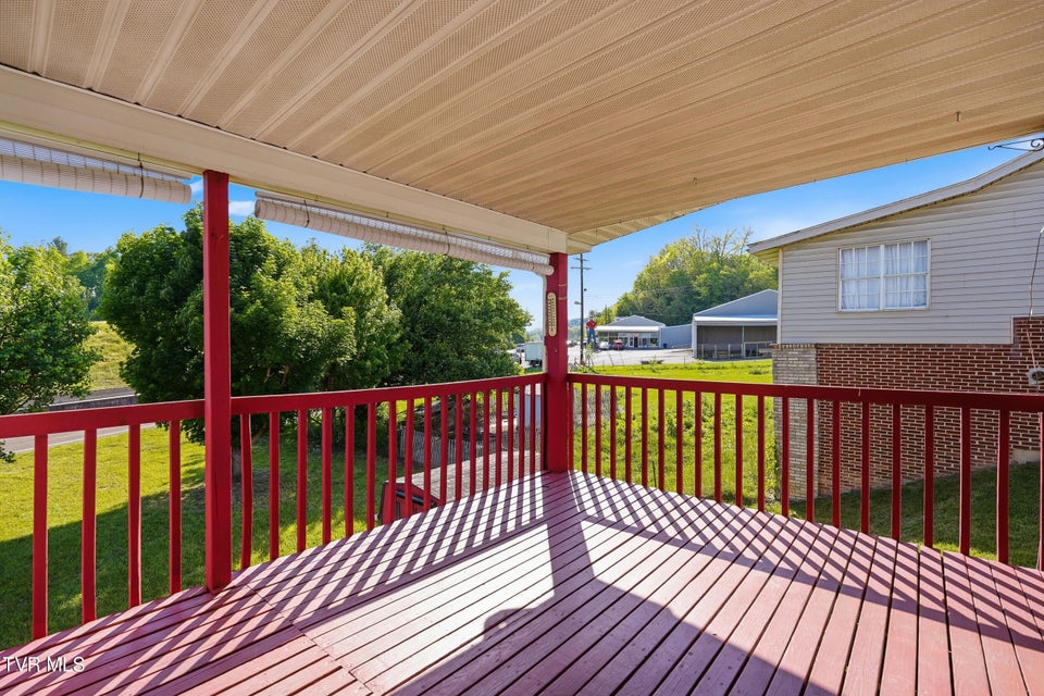 Photo #9: 105 Western Hills Avenue
