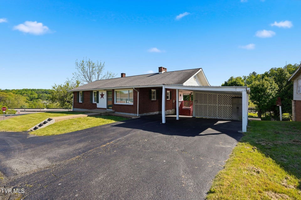 Photo #6: 105 Western Hills Avenue