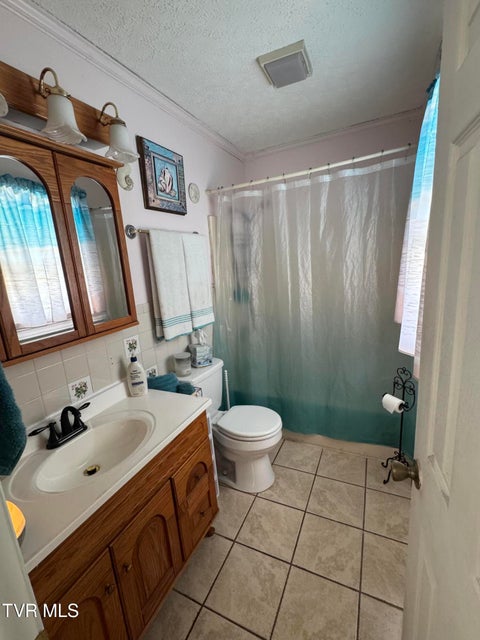 Photo #12: 727 Fleetwood Avenue