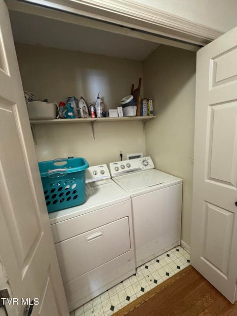 Photo #20: 727 Fleetwood Avenue