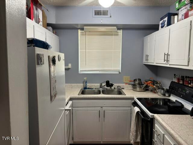 Photo #5: 1055 Carriage Circle