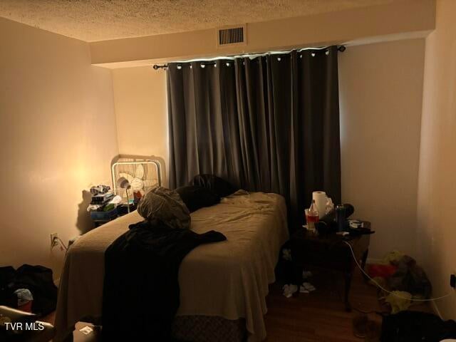Photo #12: 1055 Carriage Circle
