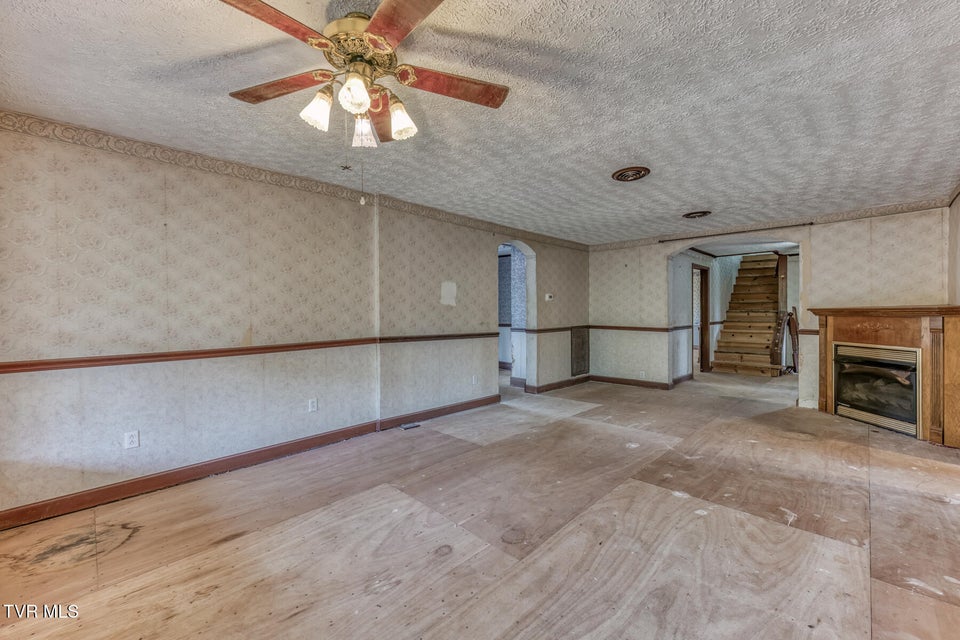 Photo #17: 16905 Kingsport Highway