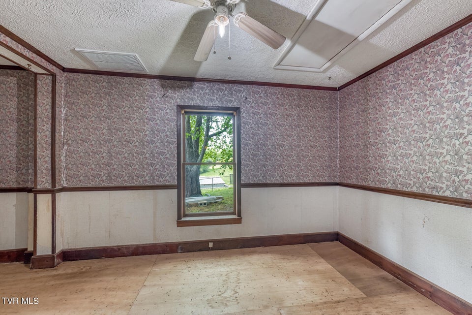 Photo #25: 16905 Kingsport Highway