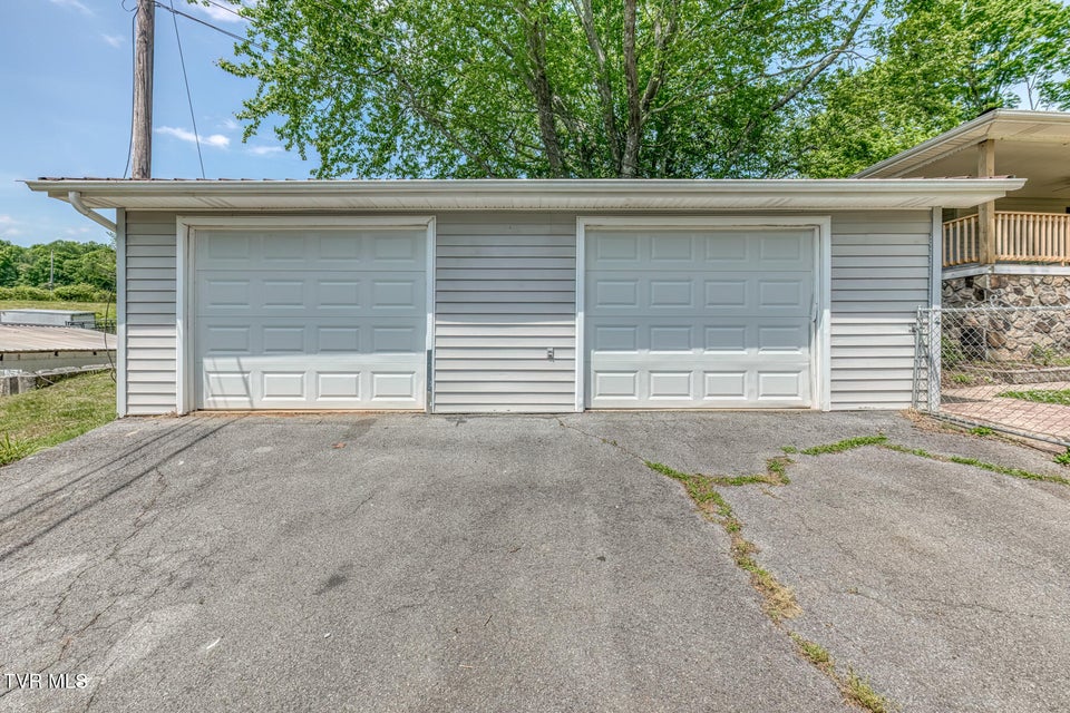 Photo #71: 16905 Kingsport Highway