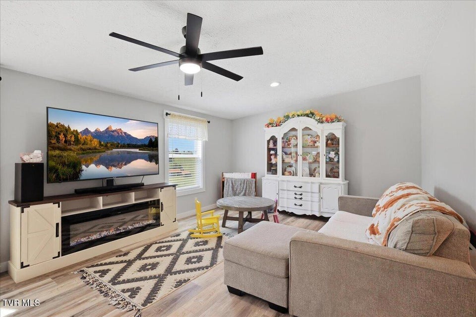 Photo #9: 1273 Greenbriar Road