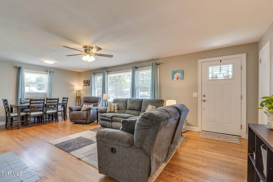 Photo #5: 2229 Cypress Street