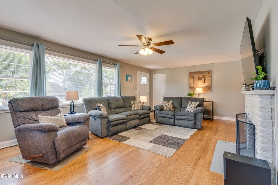 Photo #12: 2229 Cypress Street