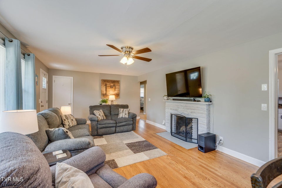 Photo #13: 2229 Cypress Street