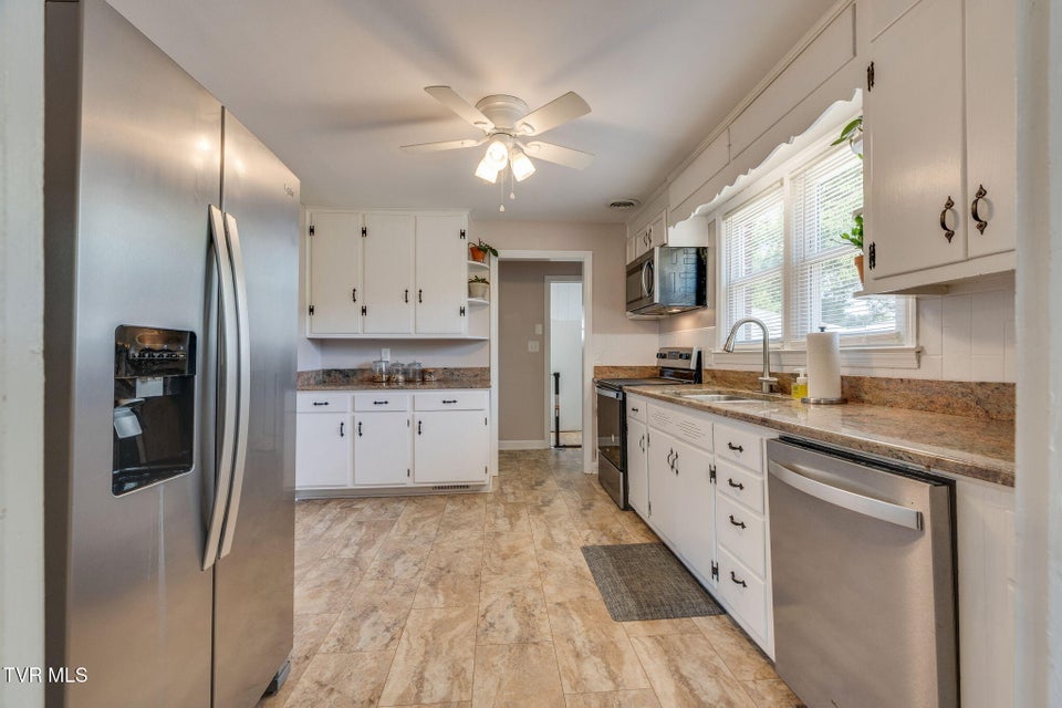 Photo #7: 2229 Cypress Street