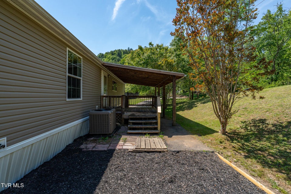 Photo #13: 239 Morley Street