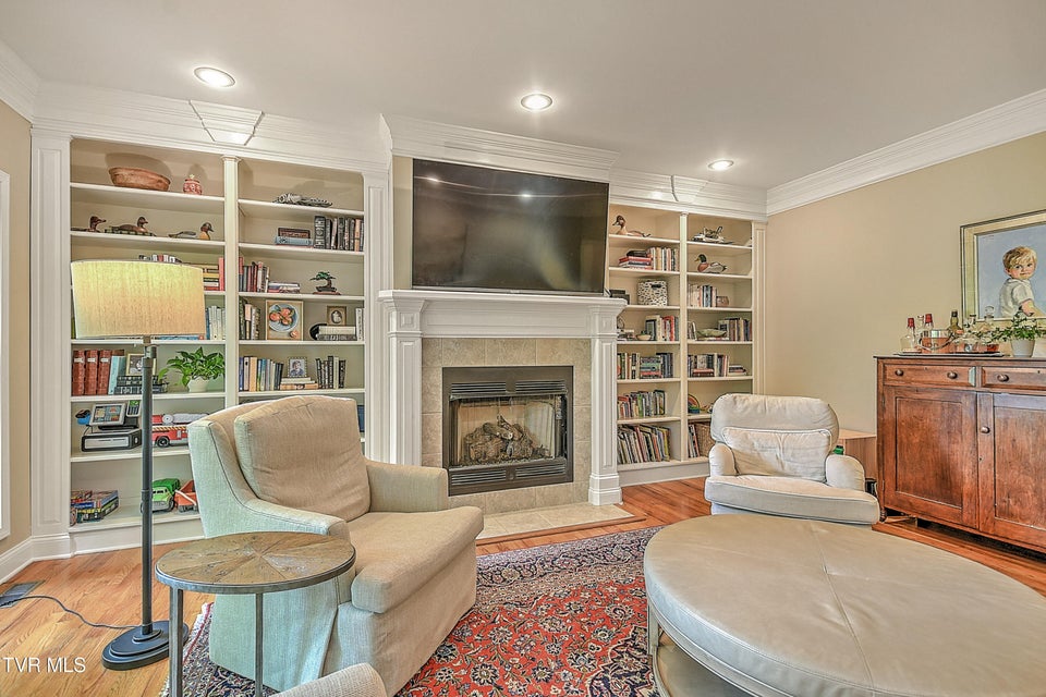 Photo #19: 421 Arrowhead Drive