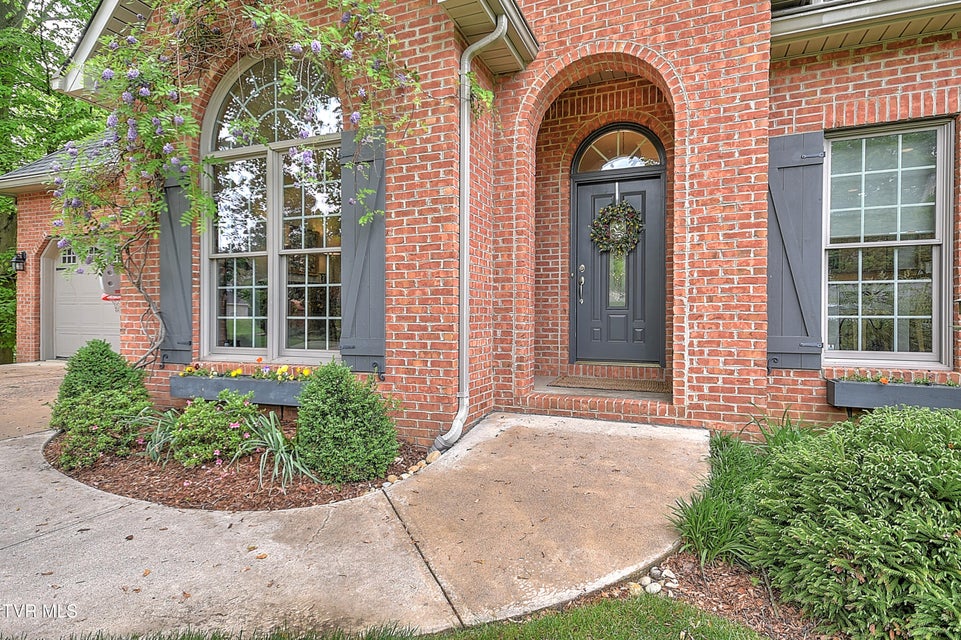 Photo #5: 421 Arrowhead Drive