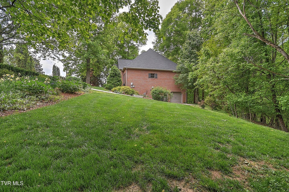 Photo #74: 421 Arrowhead Drive